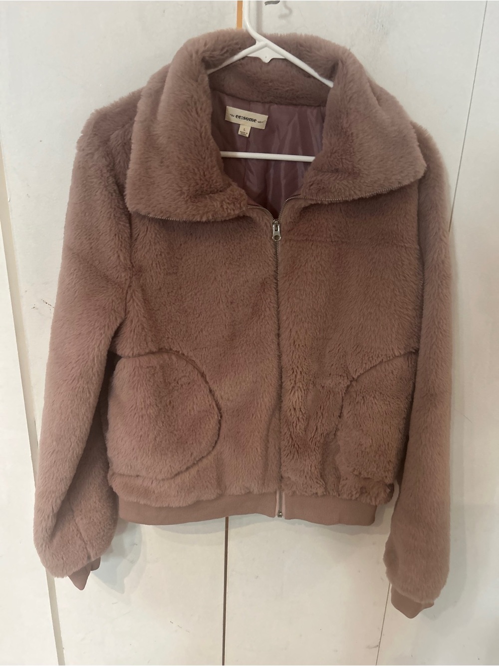 eesome Faux Fur Zip Jacket in Mauve Brown - Picture 3 of 11